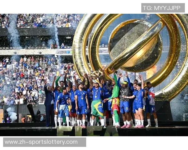 足球3号球星的崛起与挑战：他如何改变比赛格局与未来发展方向